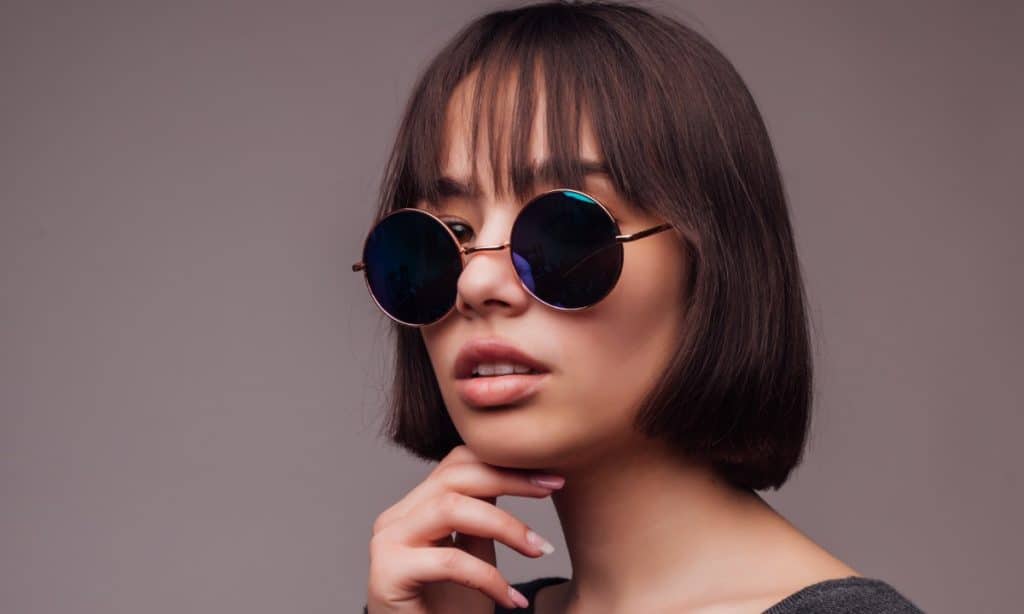 Kacamata hitam bulat