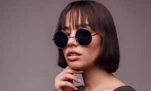 Kacamata hitam bulat